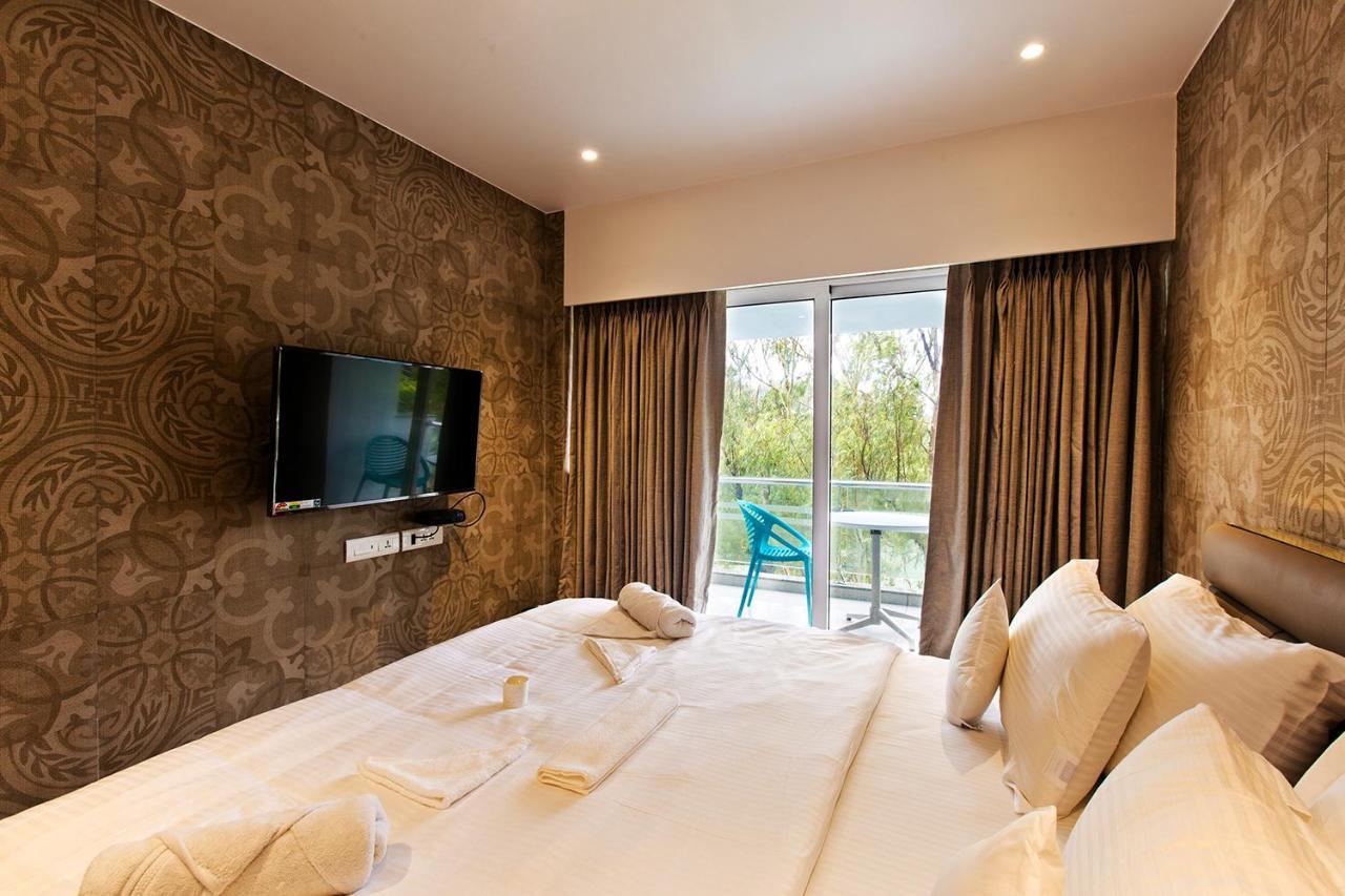 Hotel Millennium Park พันช์กานี ภายนอก รูปภาพ