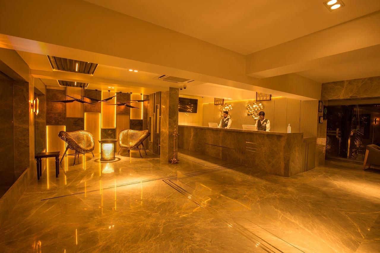 Hotel Millennium Park พันช์กานี ภายนอก รูปภาพ