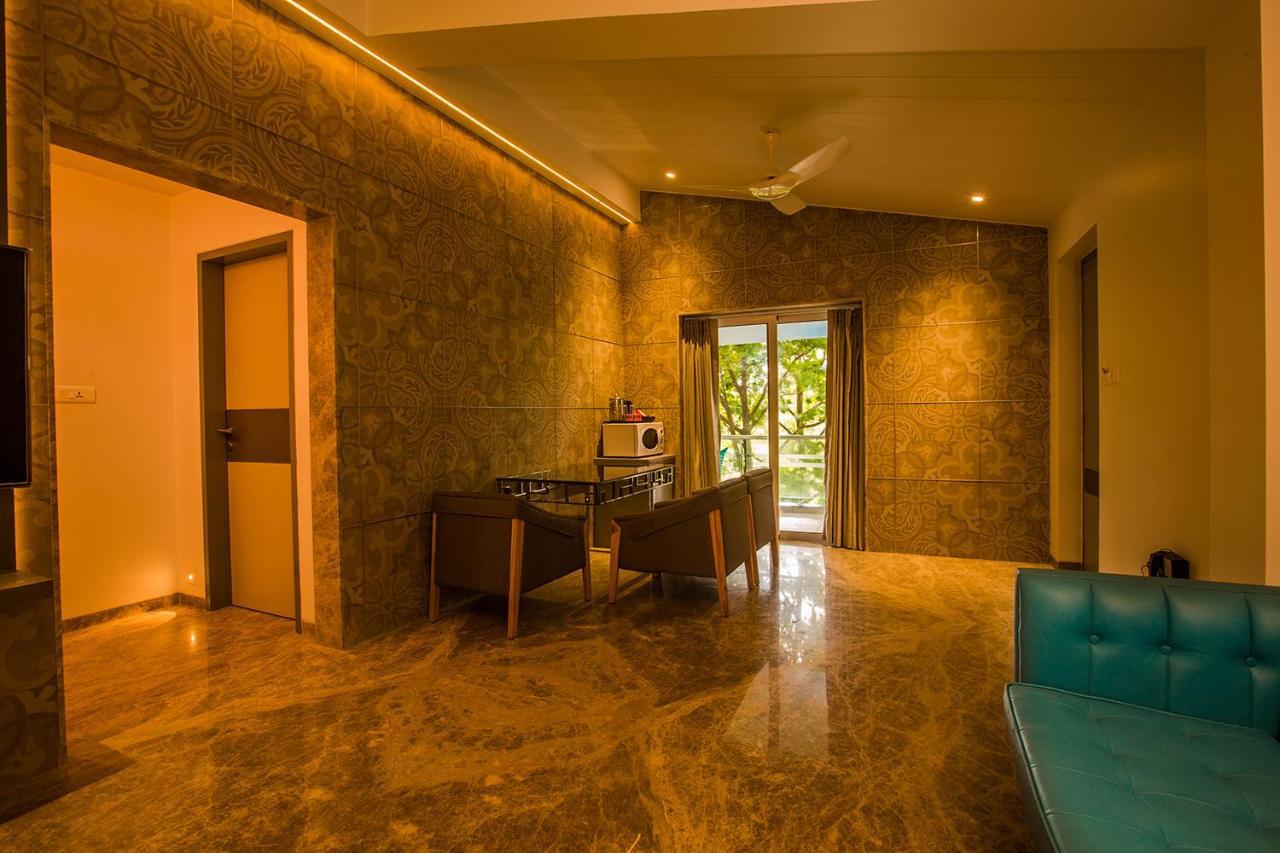 Hotel Millennium Park พันช์กานี ภายนอก รูปภาพ