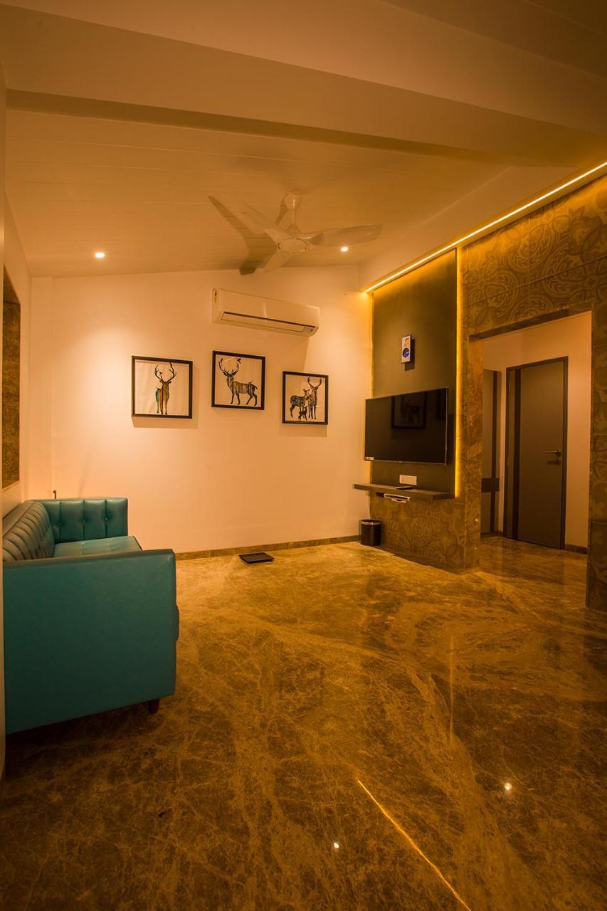 Hotel Millennium Park พันช์กานี ภายนอก รูปภาพ