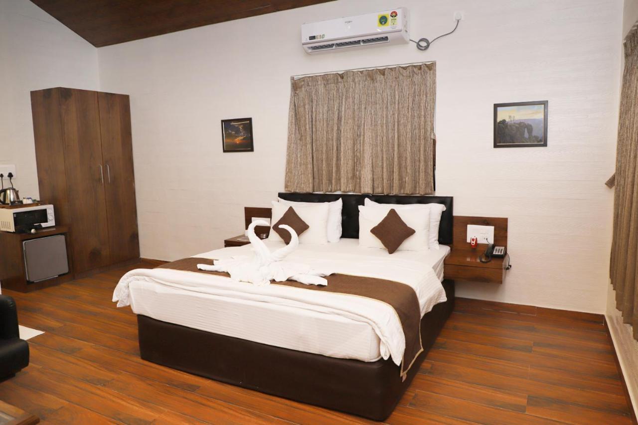 Hotel Millennium Park พันช์กานี ภายนอก รูปภาพ